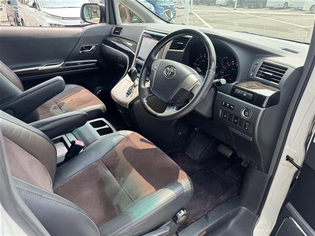 Toyota ALPHARD 2013 8359402-2