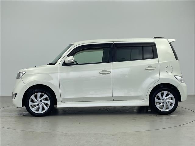 Toyota BB 2009 8359618-2