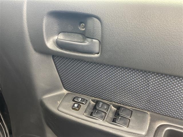 Toyota BB 2006 8359619-1