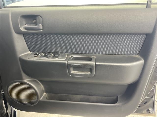 Toyota BB 2006 8359619-11