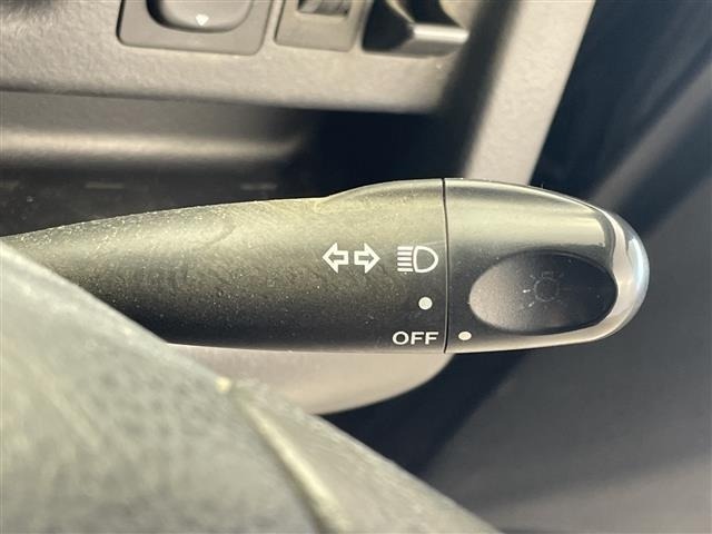 Toyota BB 2006 8359619-18