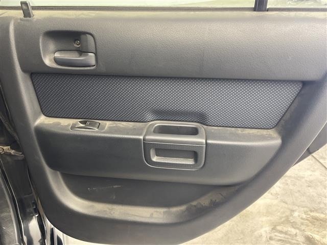 Toyota BB 2006 8359619-20