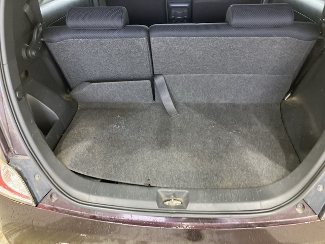 Toyota BB 2006 8359620-12