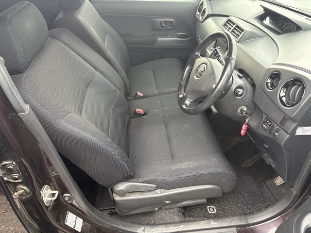 Toyota BB 2006 8359620-8