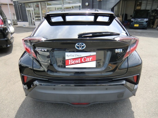 Toyota C-HR 2017 8358384-12