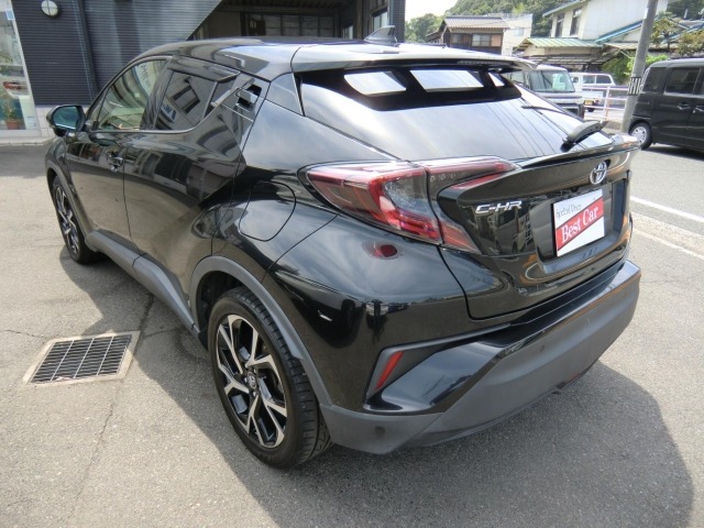 Toyota C-HR 2017 8358384-8