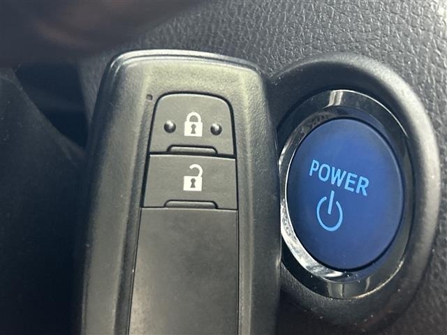 Toyota C-HR 2017 8358386-10