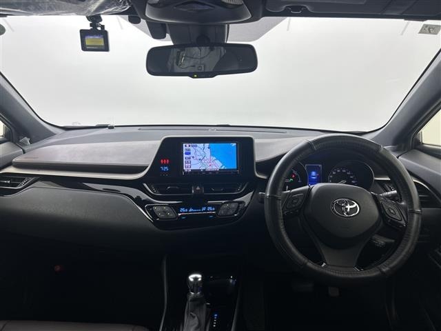 Toyota C-HR 2017 8358386-14