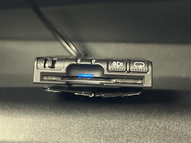 Toyota C-HR 2017 8358386-15