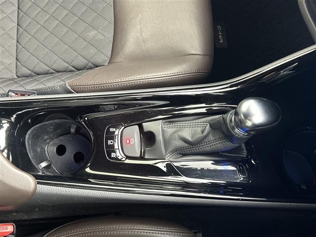 Toyota C-HR 2017 8358386-20