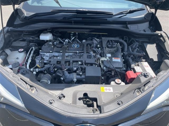 Toyota C-HR 2022 8358387-14