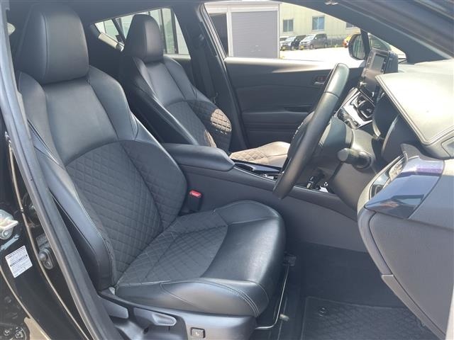 Toyota C-HR 2022 8358387-20
