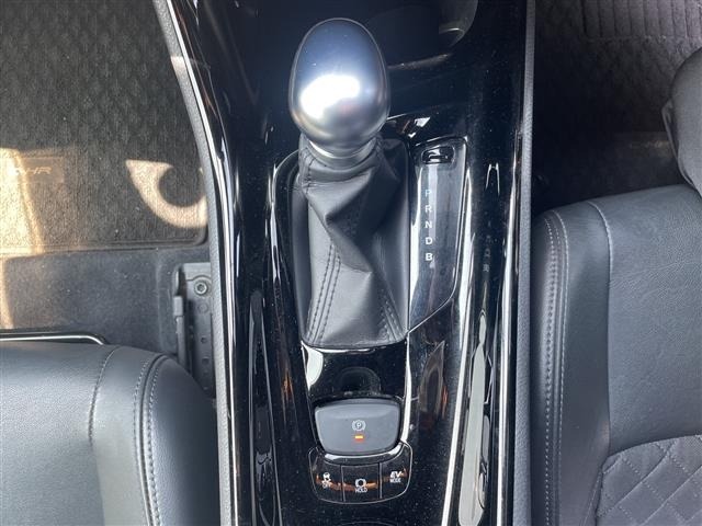 Toyota C-HR 2022 8358387-7