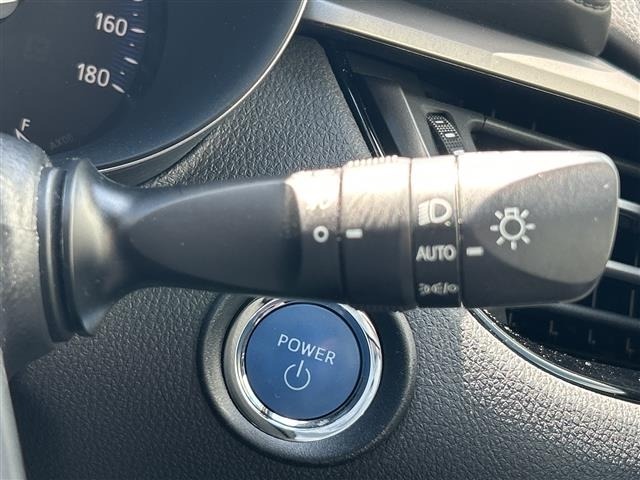 Toyota C-HR 2021 8358388-10