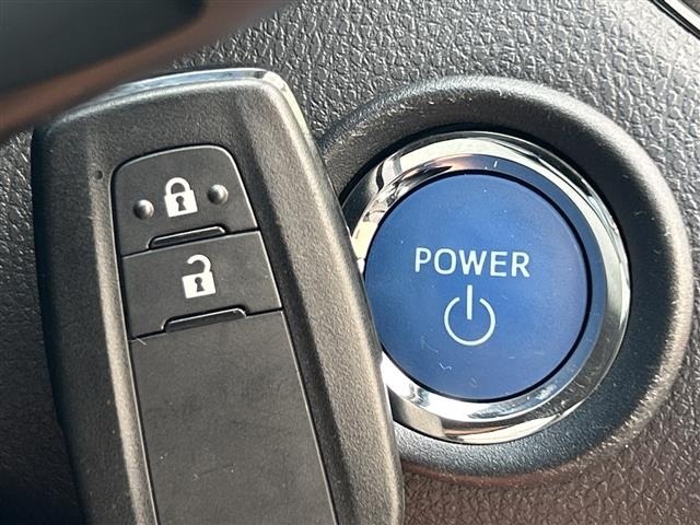 Toyota C-HR 2021 8358388-12
