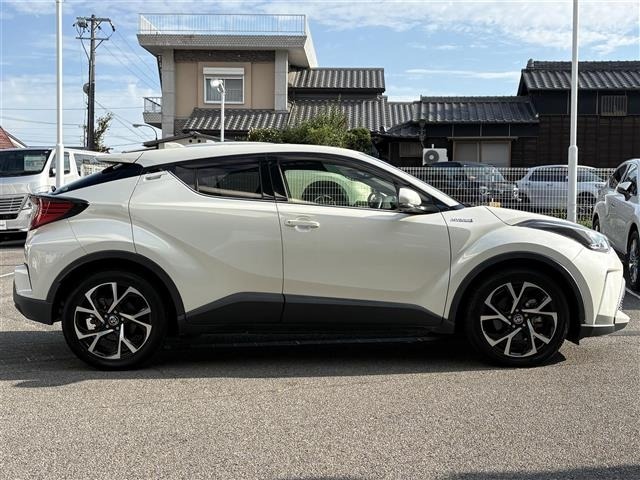 Toyota C-HR 2019 8358389-11