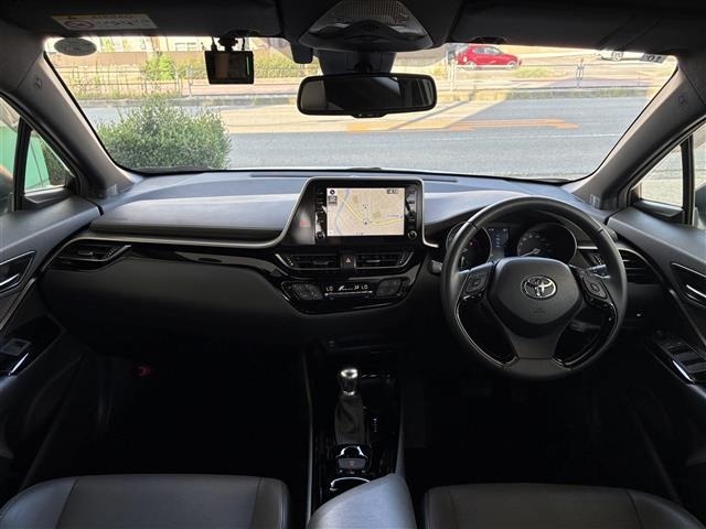 Toyota C-HR 2019 8358389-14