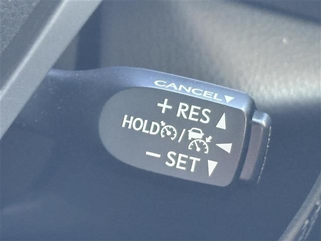 Toyota C-HR 2019 8358389-18