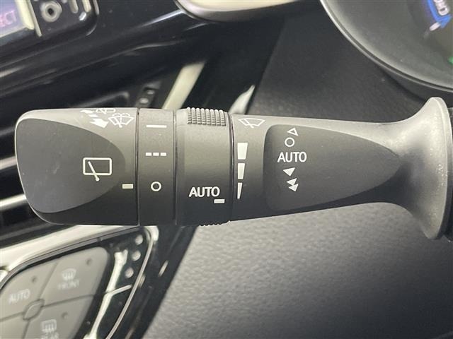 Toyota C-HR 2018 8358391-5