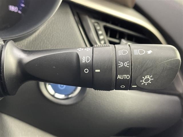 Toyota C-HR 2018 8358391-7
