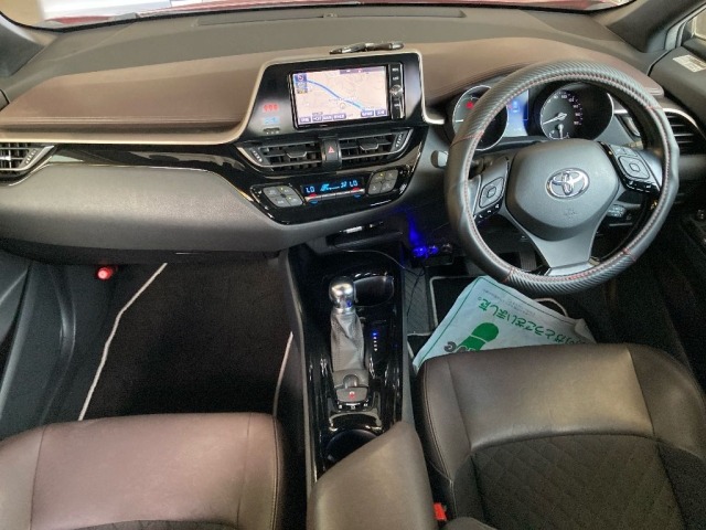 Toyota C-HR 2017 8358403-3