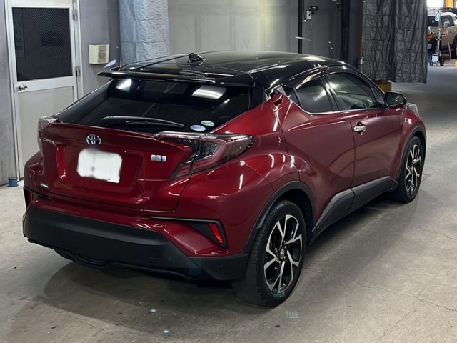 Toyota C-HR 2017 8358403-5
