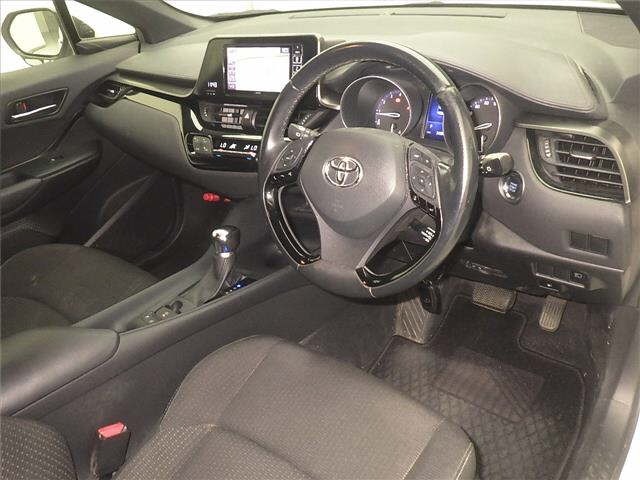 Toyota C-HR 2018 8358404-3