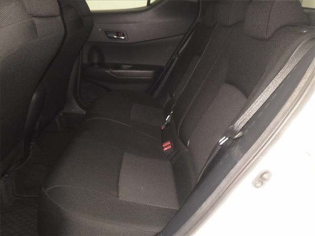 Toyota C-HR 2018 8358404-7
