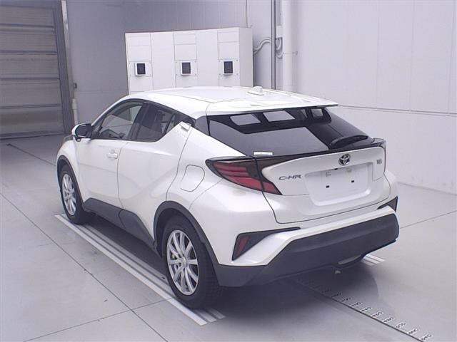 Toyota C-HR 2019 8358406-1