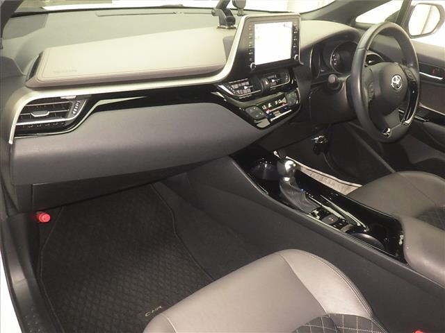 Toyota C-HR 2019 8358406-4