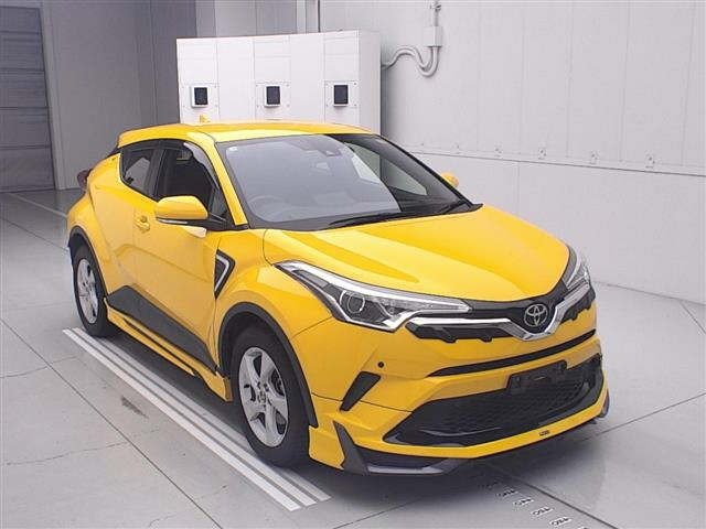 Toyota C-HR 2016 8358407-0