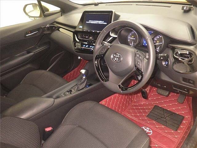 Toyota C-HR 2016 8358407-3