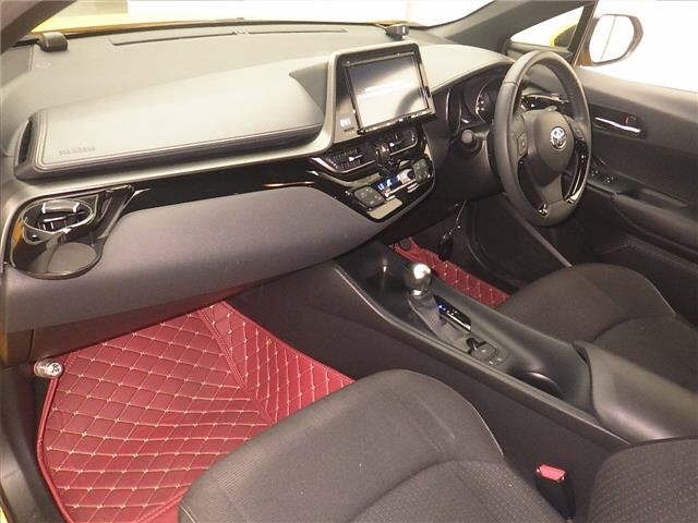 Toyota C-HR 2016 8358407-4