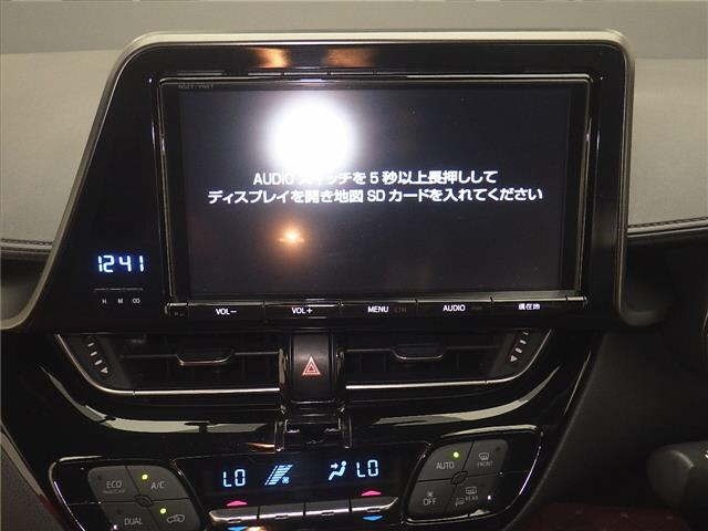 Toyota C-HR 2016 8358407-6