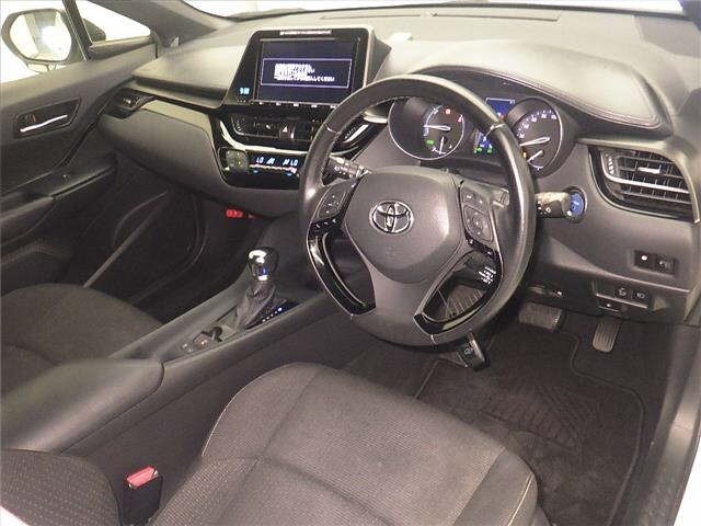 Toyota C-HR 2017 8358408-3