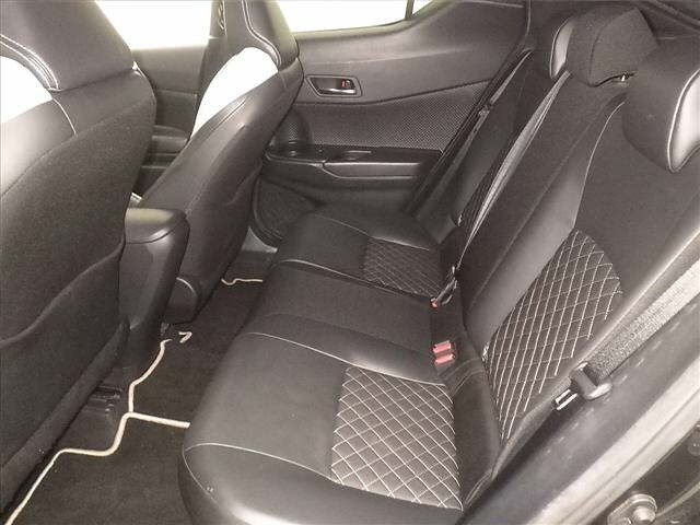 Toyota C-HR 2019 8358410-7