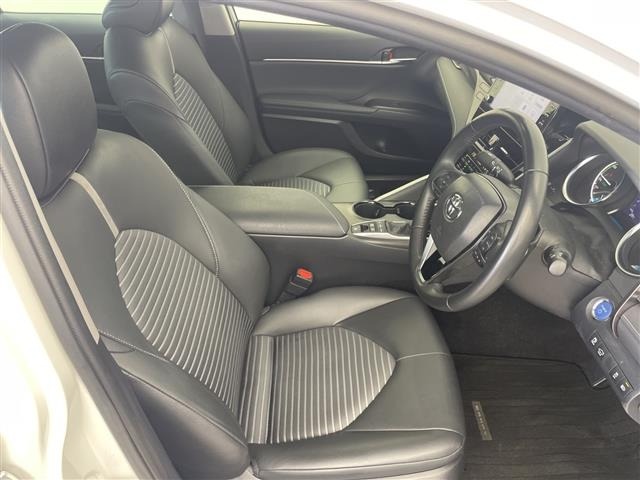 Toyota CAMRY 2023 8358636-10