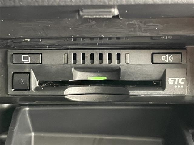 Toyota CAMRY 2019 8358637-18