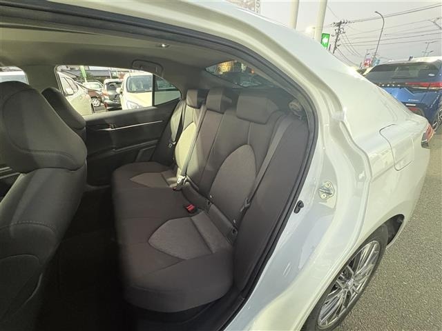 Toyota CAMRY 2017 8358638-10