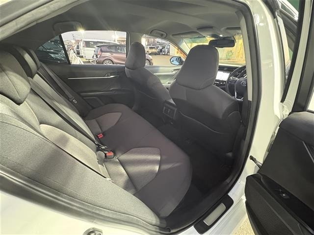 Toyota CAMRY 2017 8358638-11