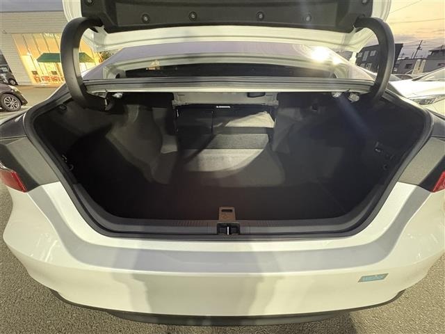 Toyota CAMRY 2017 8358638-21