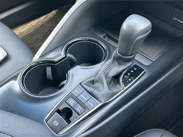Toyota CAMRY 2018 8358639-4