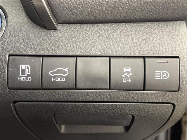Toyota CAMRY 2022 8358640-22