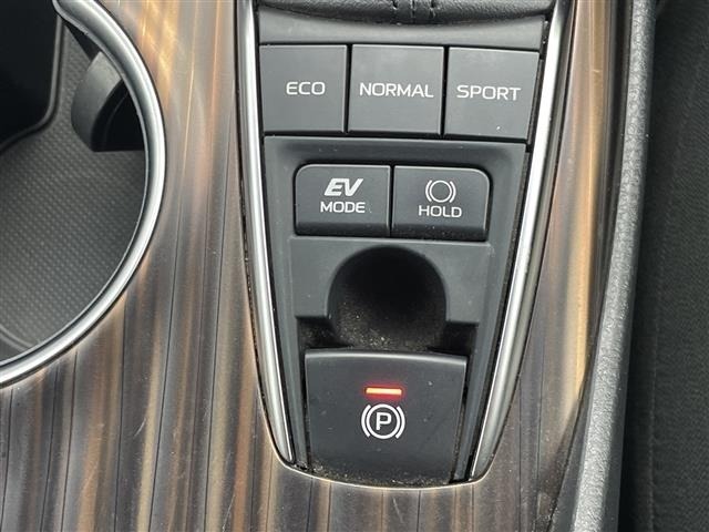 Toyota CAMRY 2017 8358641-11
