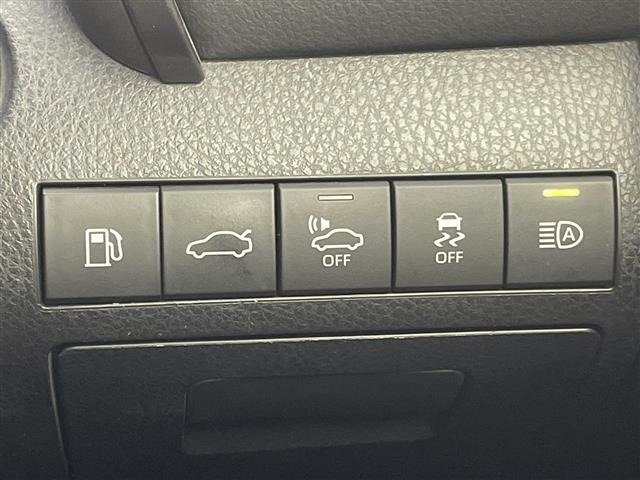Toyota CAMRY 2017 8358641-5