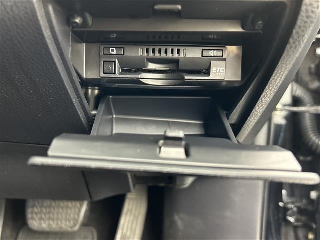 Toyota CAMRY 2018 8358642-19