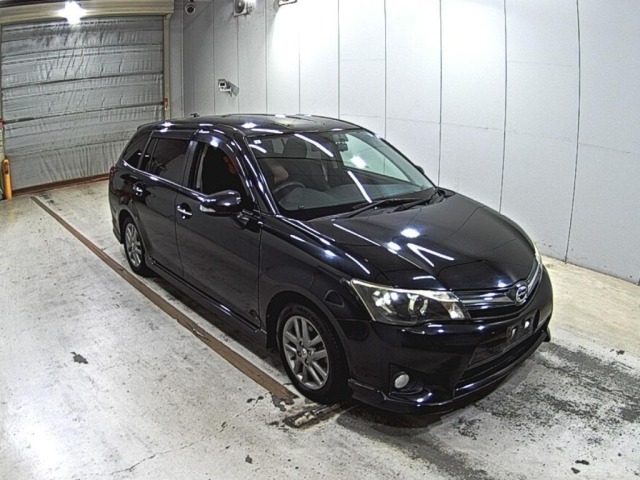 Toyota COROLLA FIELDER 2013 8358841-0