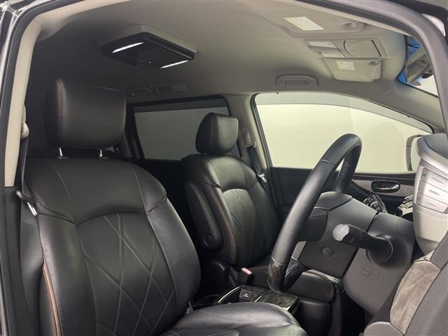 Nissan ELGRAND 2016 8358572-1