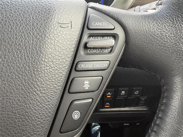 Nissan ELGRAND 2019 8358573-1