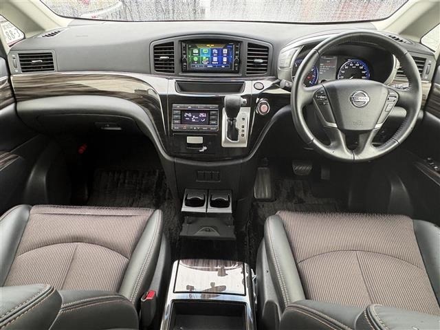 Nissan ELGRAND 2018 8358574-15